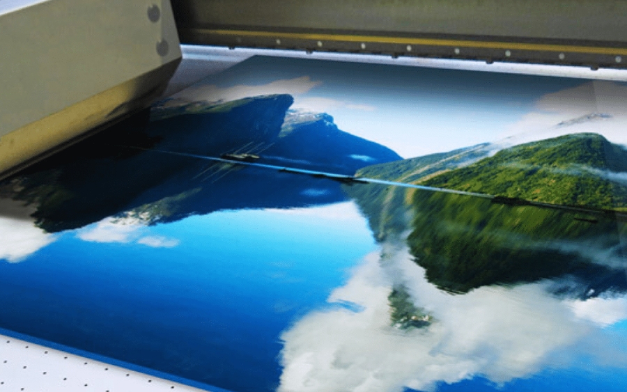 Testina sopra il supporto: il gap condiziona la stampa UV su plexiglass